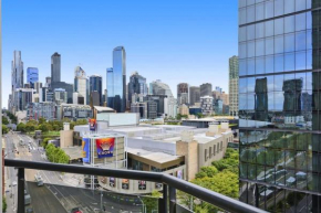 Southbank City Skyline View Free Parking and Pool